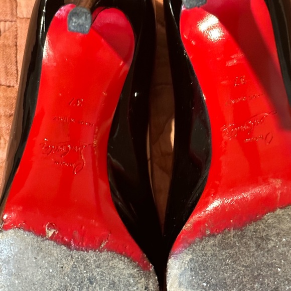 Authentic size 37 4in heel - Picture 6 of 8